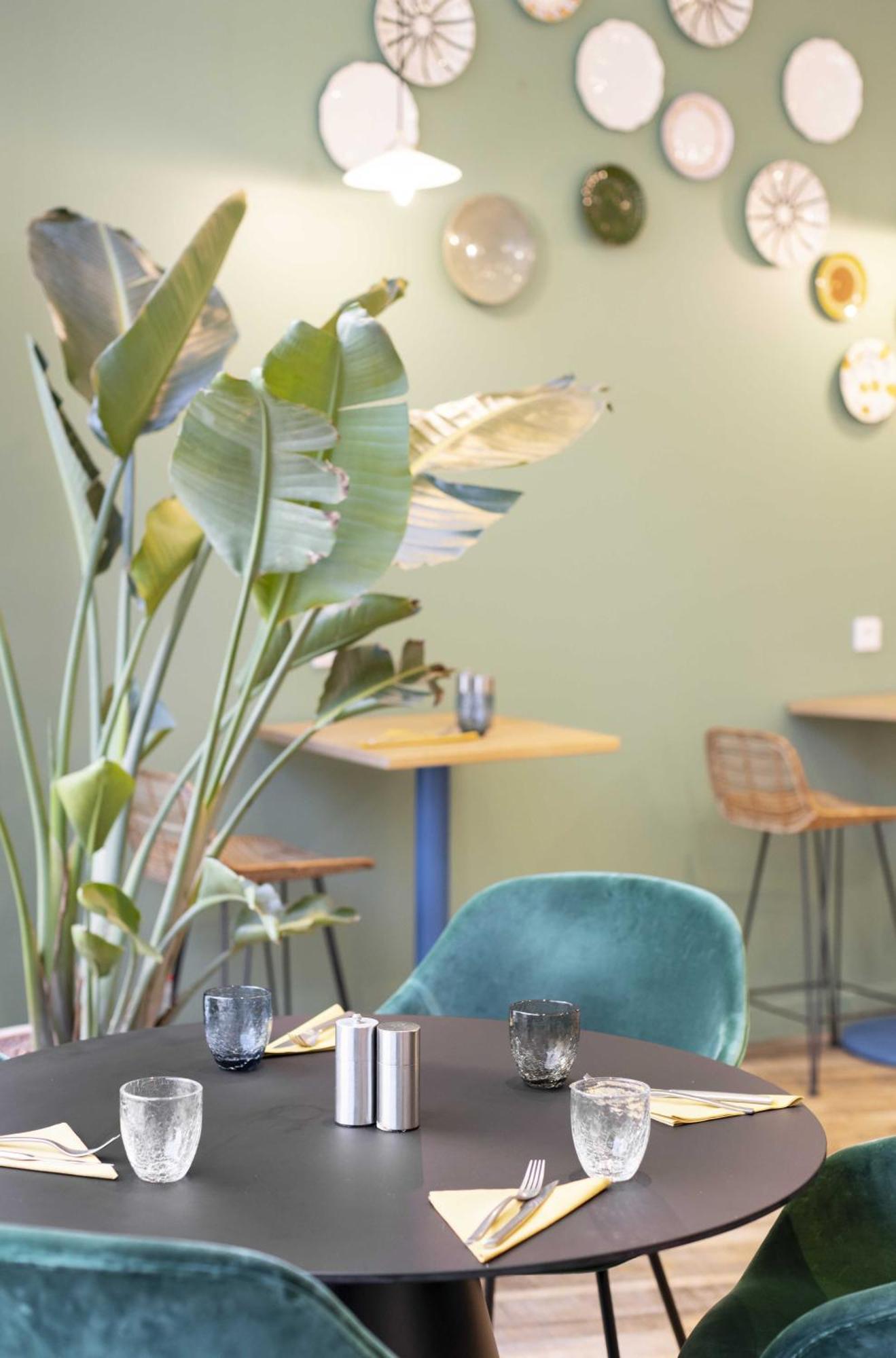 Отель Ibis Marseille Centre Euromed Экстерьер фото