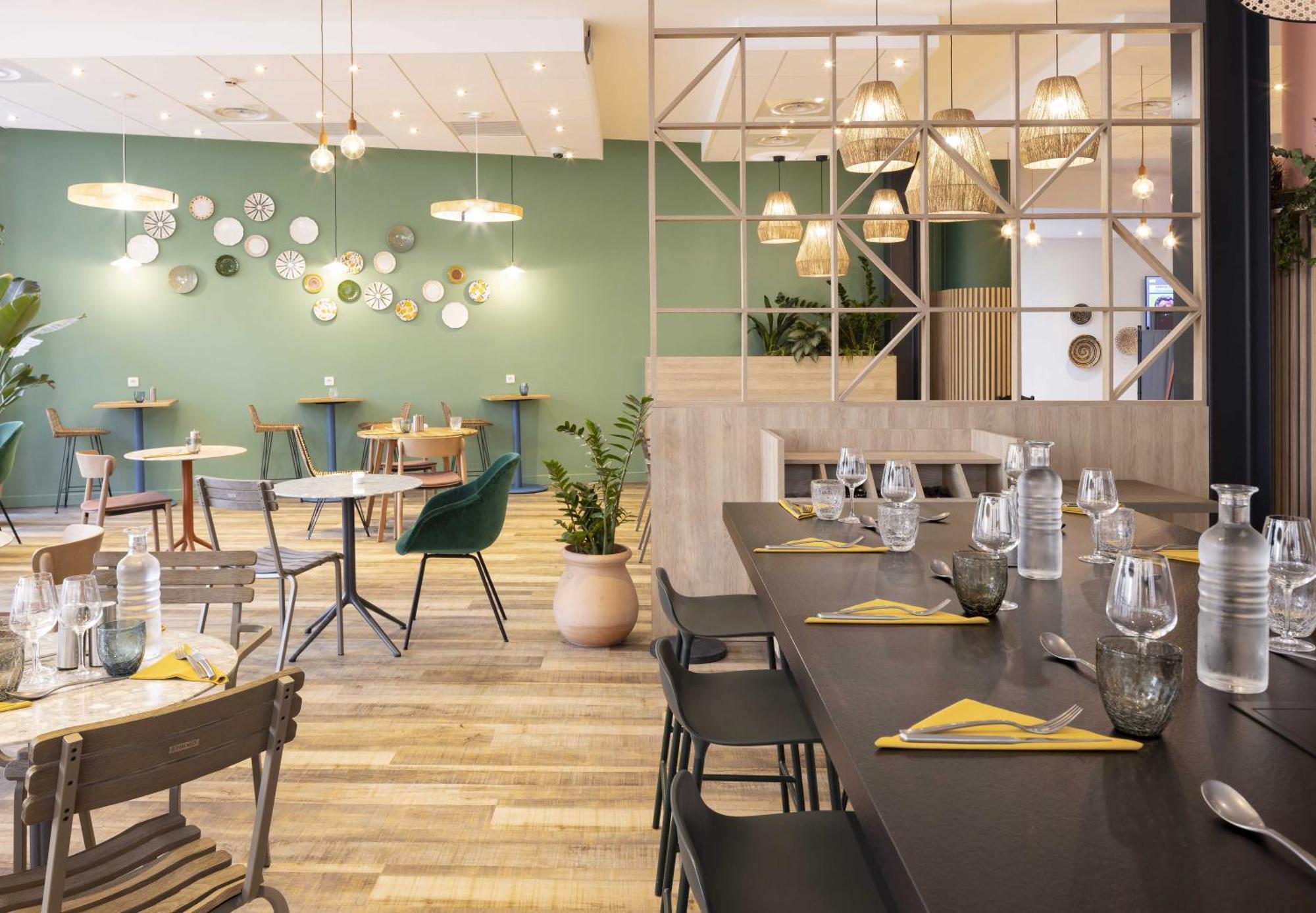 Отель Ibis Marseille Centre Euromed Экстерьер фото