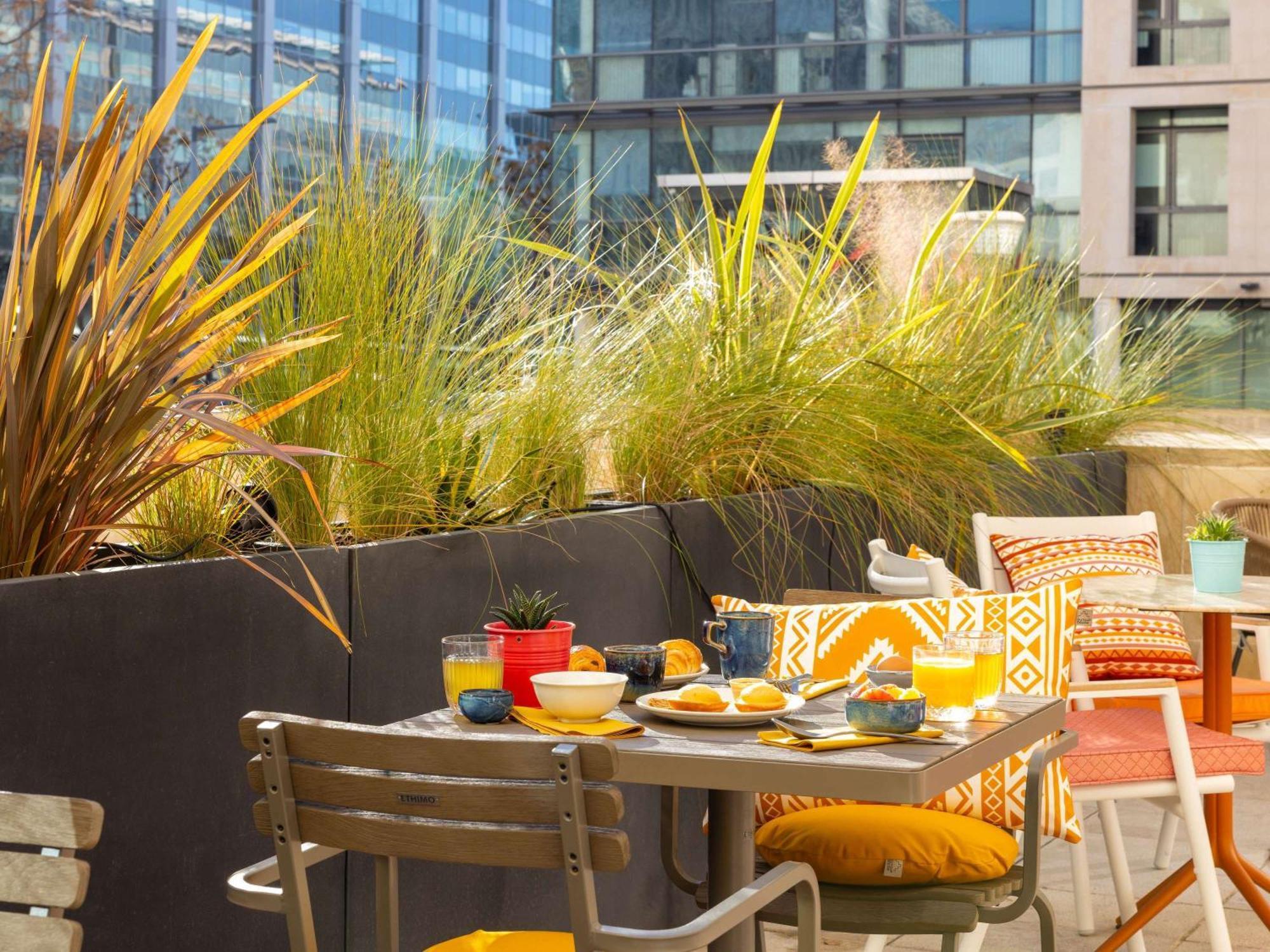 Отель Ibis Marseille Centre Euromed Экстерьер фото